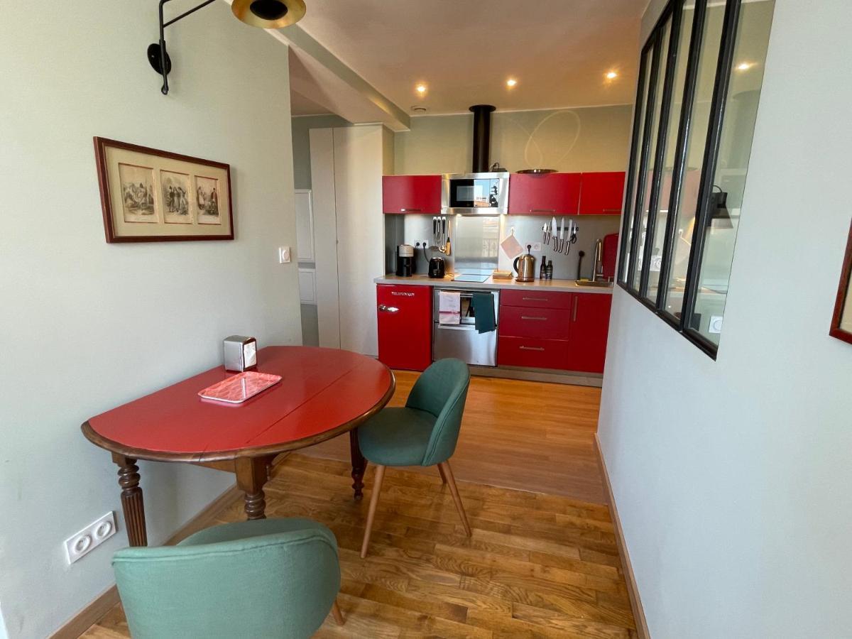Appartement Mignon Calme Douillet Ascenseur Clim Etage Eleve Proche Parking Et Toutes Commodites Au Coeur Du Toulon Historique Екстер'єр фото