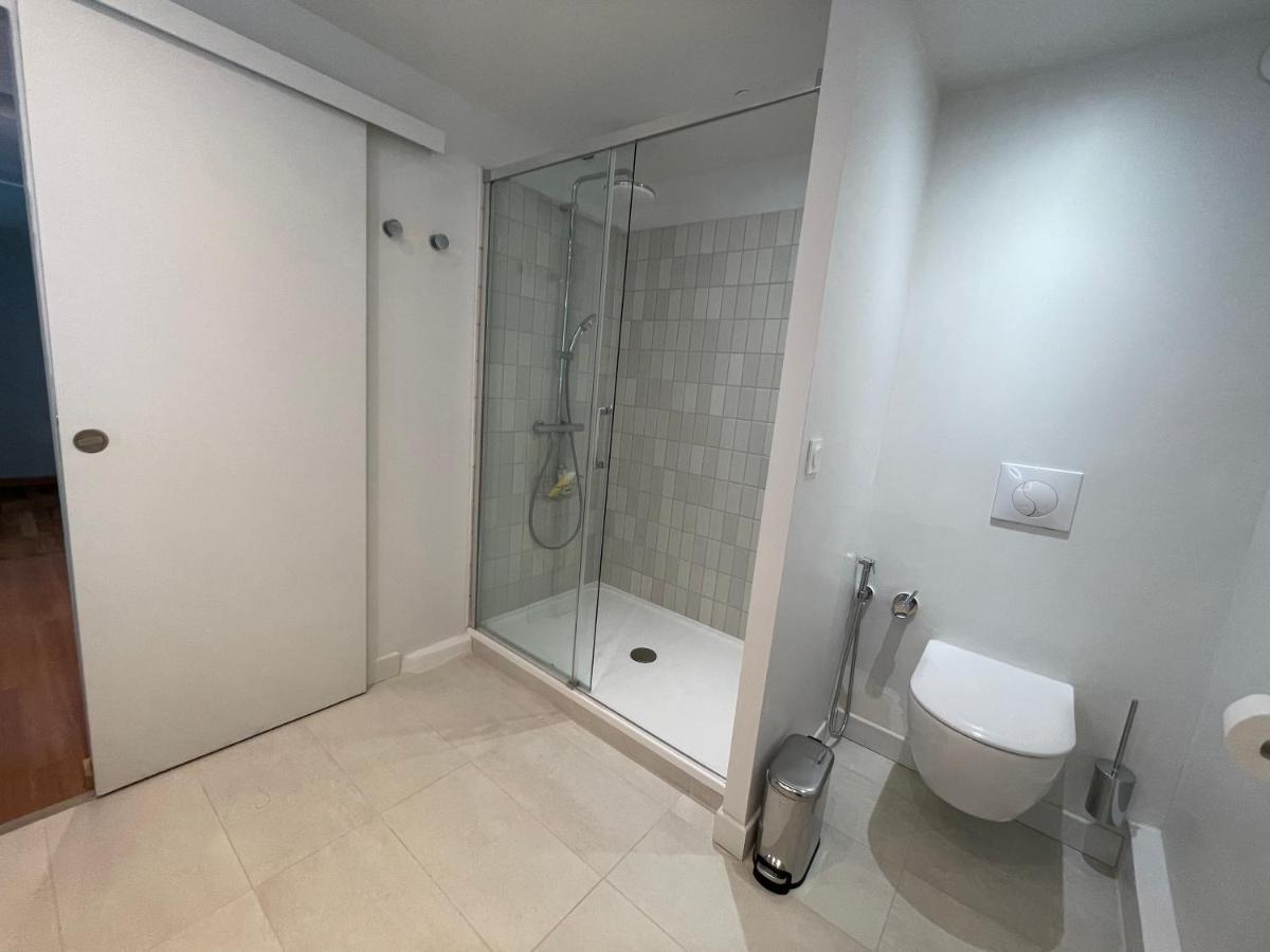 Appartement Mignon Calme Douillet Ascenseur Clim Etage Eleve Proche Parking Et Toutes Commodites Au Coeur Du Toulon Historique Екстер'єр фото