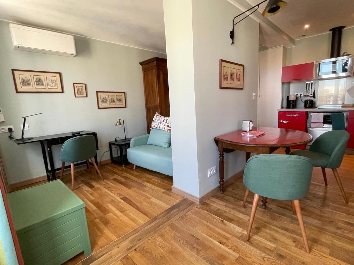 Appartement Mignon Calme Douillet Ascenseur Clim Etage Eleve Proche Parking Et Toutes Commodites Au Coeur Du Toulon Historique Екстер'єр фото