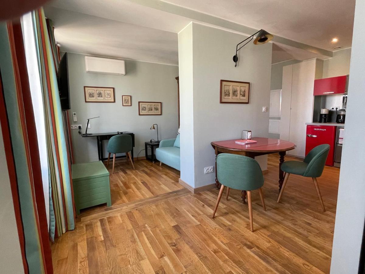 Appartement Mignon Calme Douillet Ascenseur Clim Etage Eleve Proche Parking Et Toutes Commodites Au Coeur Du Toulon Historique Екстер'єр фото