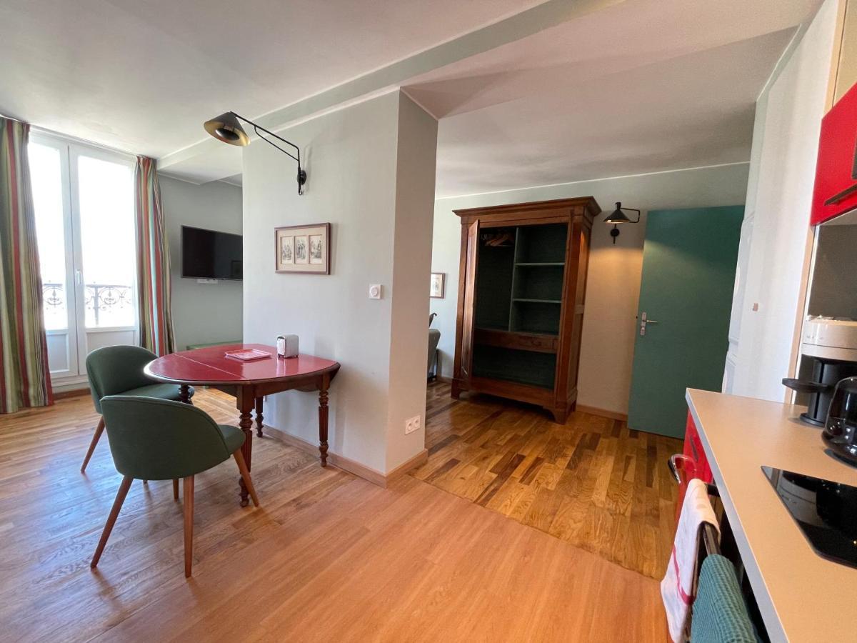 Appartement Mignon Calme Douillet Ascenseur Clim Etage Eleve Proche Parking Et Toutes Commodites Au Coeur Du Toulon Historique Екстер'єр фото