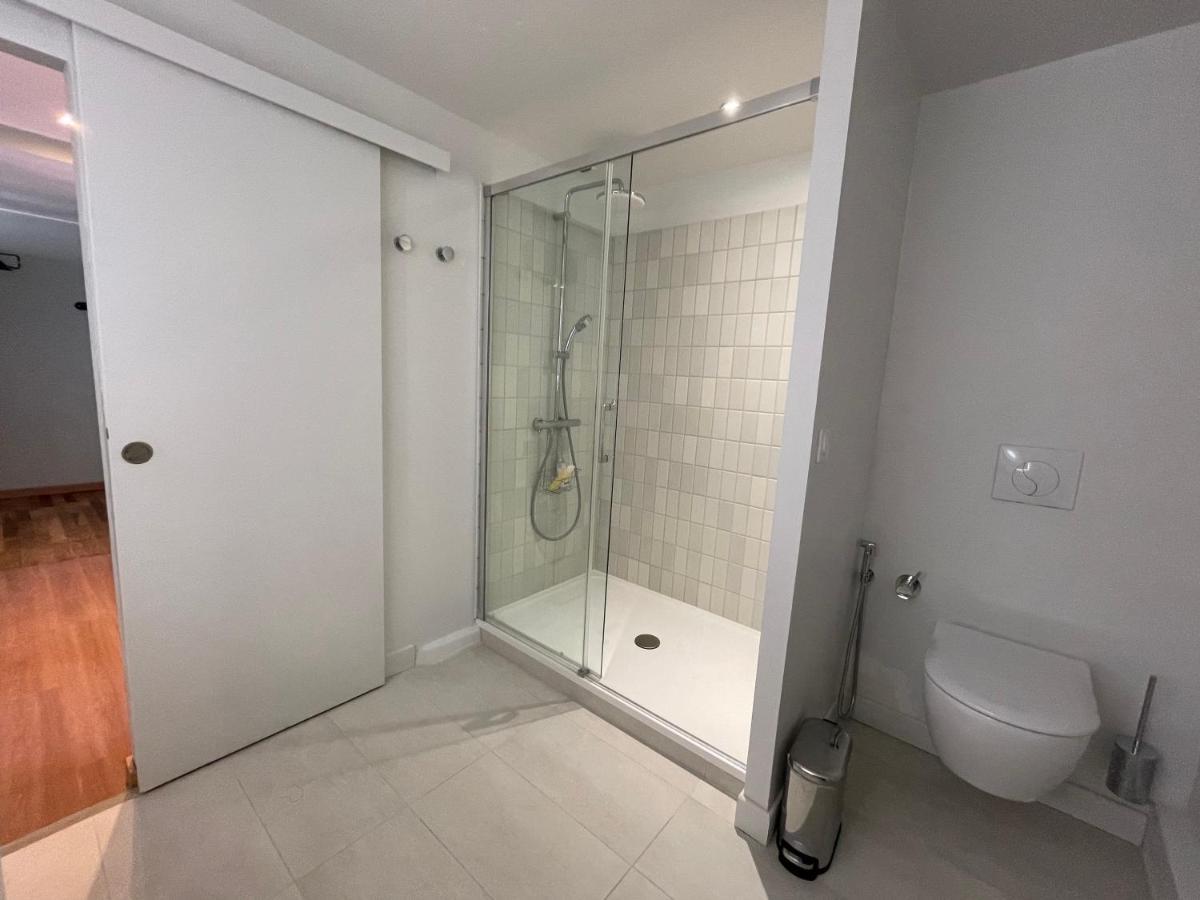 Appartement Mignon Calme Douillet Ascenseur Clim Etage Eleve Proche Parking Et Toutes Commodites Au Coeur Du Toulon Historique Екстер'єр фото