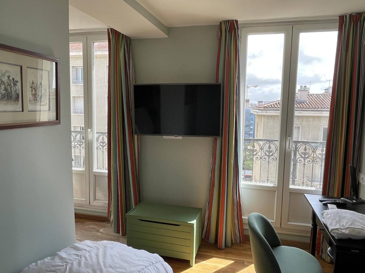 Appartement Mignon Calme Douillet Ascenseur Clim Etage Eleve Proche Parking Et Toutes Commodites Au Coeur Du Toulon Historique Екстер'єр фото