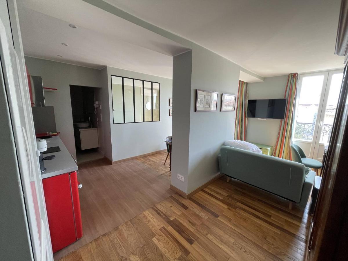 Appartement Mignon Calme Douillet Ascenseur Clim Etage Eleve Proche Parking Et Toutes Commodites Au Coeur Du Toulon Historique Екстер'єр фото