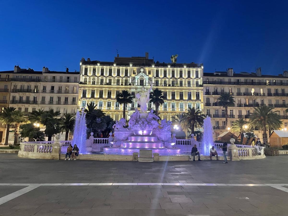 Appartement Mignon Calme Douillet Ascenseur Clim Etage Eleve Proche Parking Et Toutes Commodites Au Coeur Du Toulon Historique Екстер'єр фото