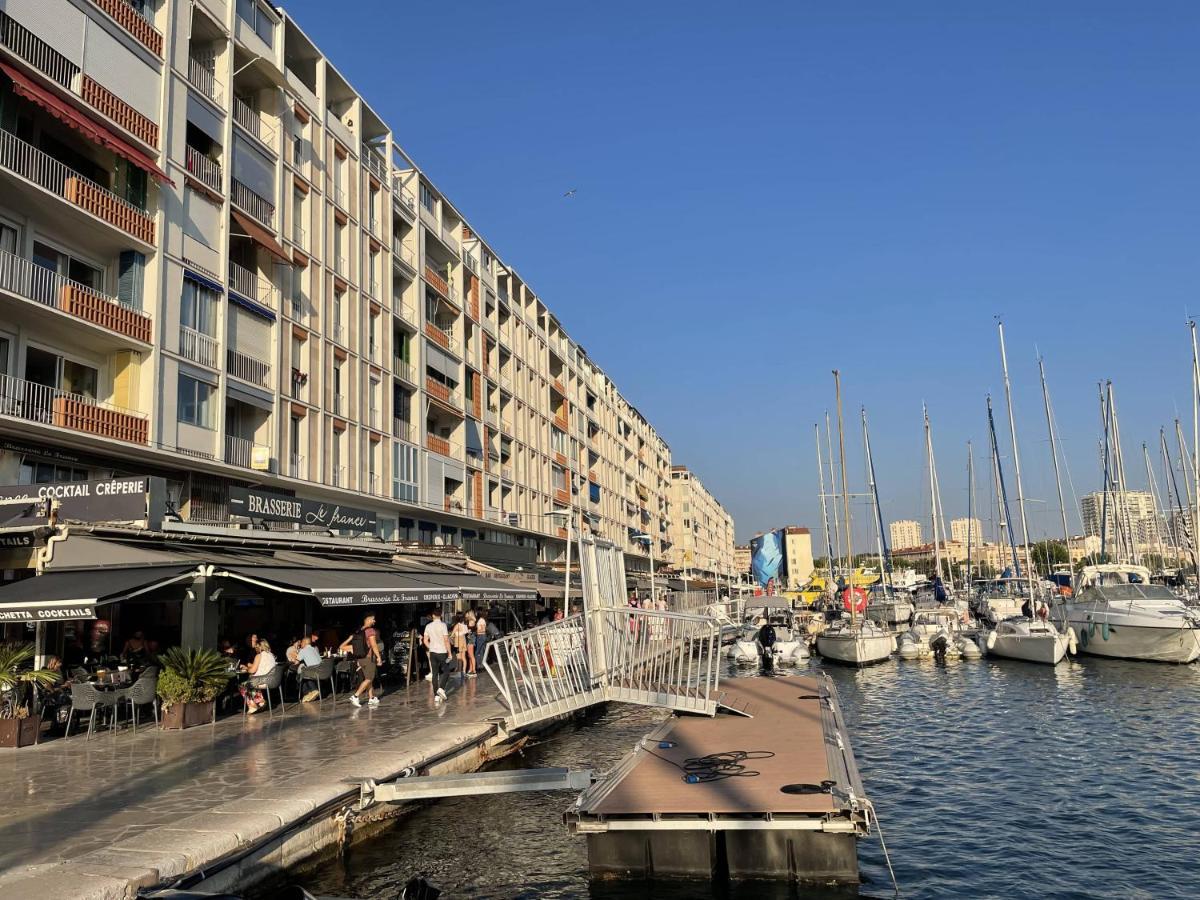 Appartement Mignon Calme Douillet Ascenseur Clim Etage Eleve Proche Parking Et Toutes Commodites Au Coeur Du Toulon Historique Екстер'єр фото