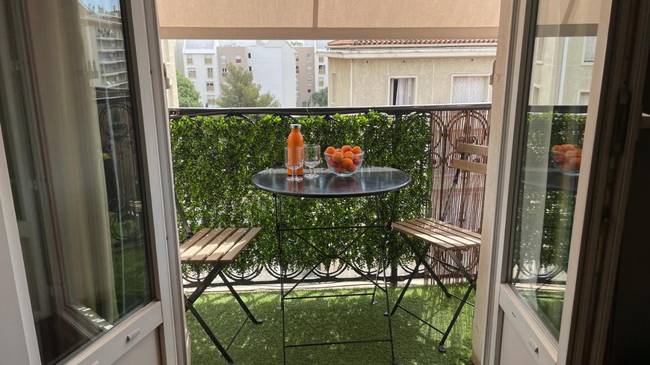 Appartement Mignon Calme Douillet Ascenseur Clim Etage Eleve Proche Parking Et Toutes Commodites Au Coeur Du Toulon Historique Екстер'єр фото