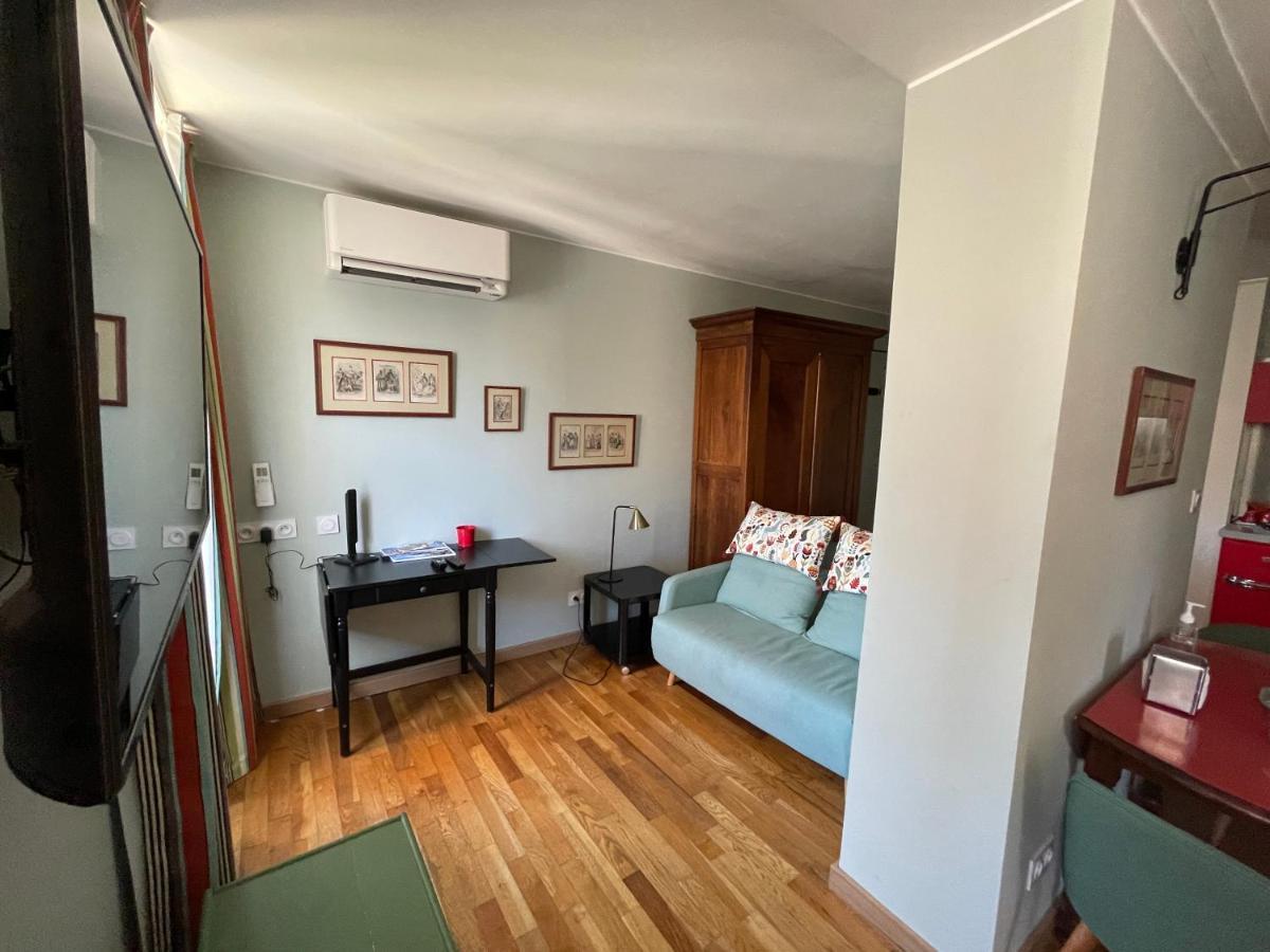 Appartement Mignon Calme Douillet Ascenseur Clim Etage Eleve Proche Parking Et Toutes Commodites Au Coeur Du Toulon Historique Екстер'єр фото
