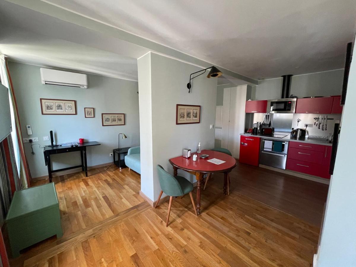 Appartement Mignon Calme Douillet Ascenseur Clim Etage Eleve Proche Parking Et Toutes Commodites Au Coeur Du Toulon Historique Екстер'єр фото