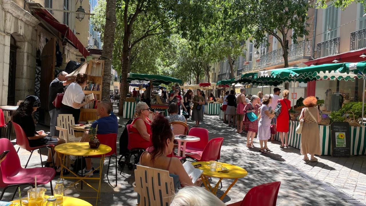 Appartement Mignon Calme Douillet Ascenseur Clim Etage Eleve Proche Parking Et Toutes Commodites Au Coeur Du Toulon Historique Екстер'єр фото
